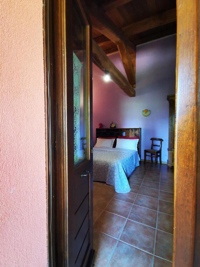Bed and Breakfast La Casa Dei Tigli Cannara Екстер'єр фото