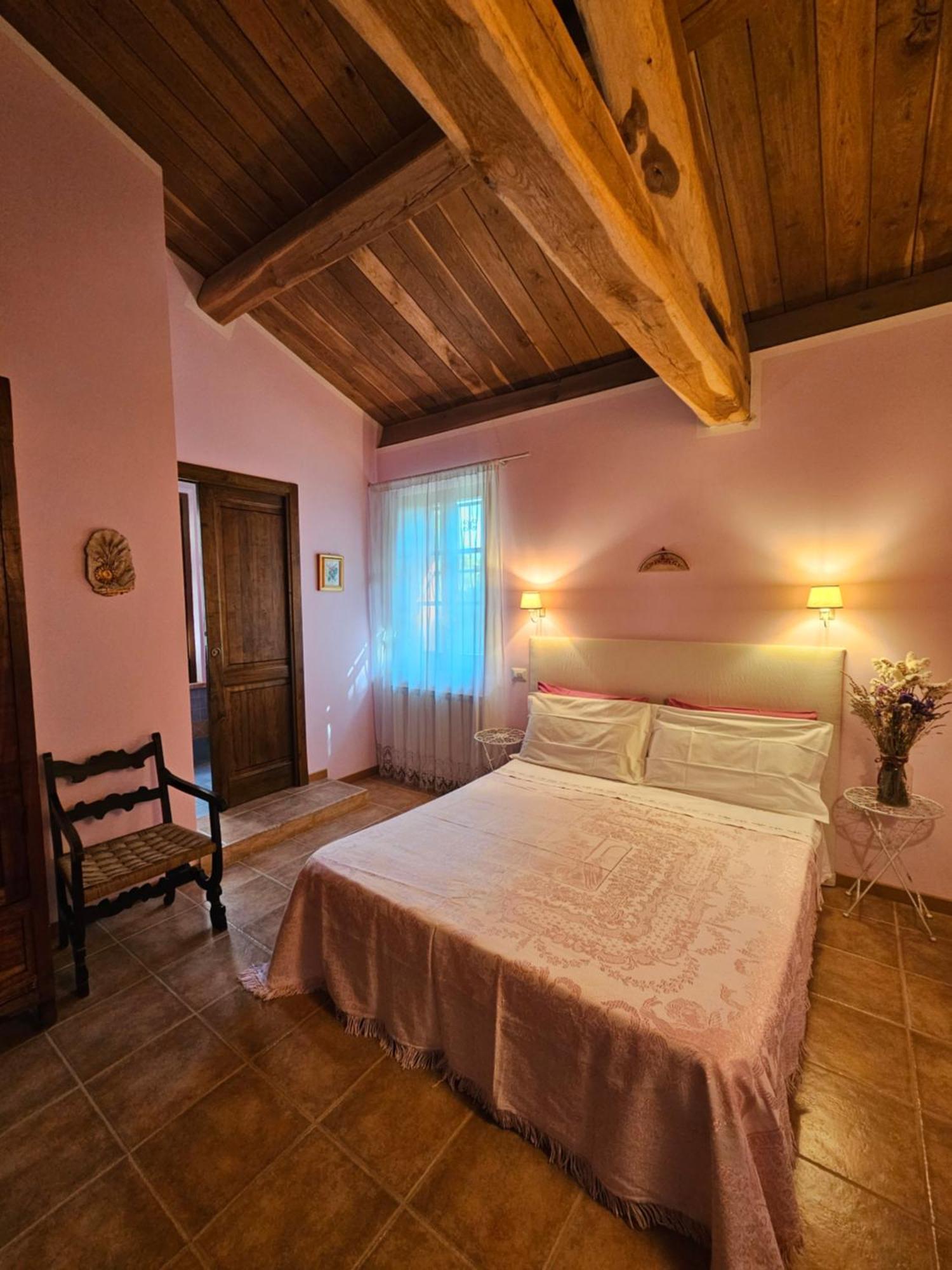 Bed and Breakfast La Casa Dei Tigli Cannara Екстер'єр фото